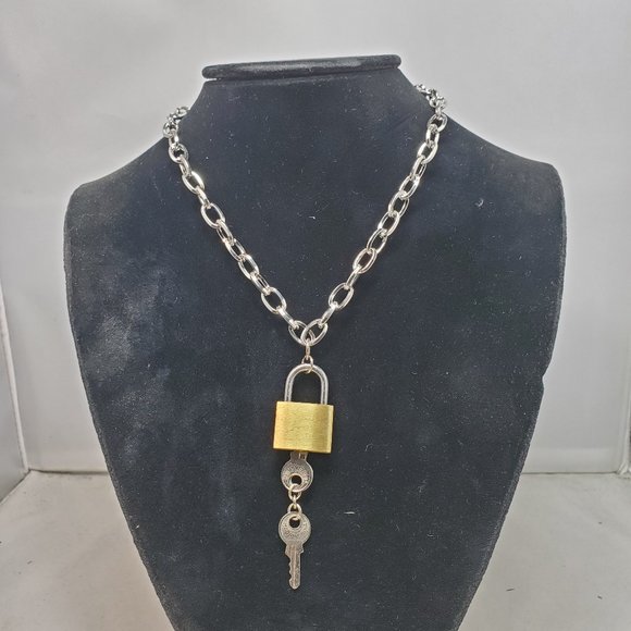 Bijou Lock and key silver chain necklace - Picture 1 of 6